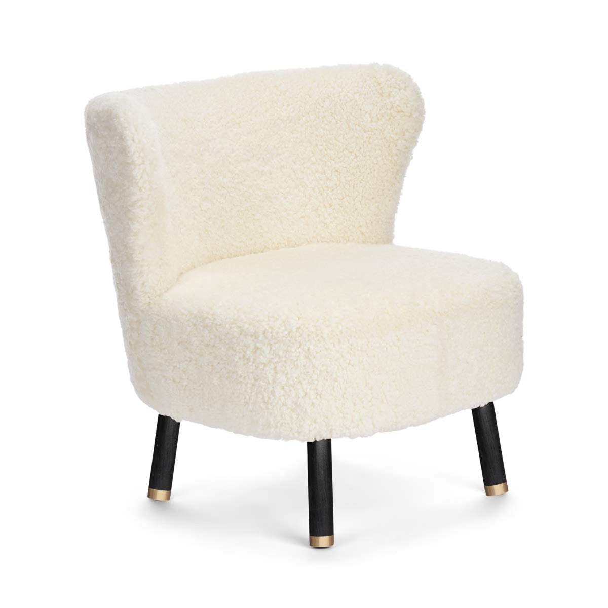 Emil Lounge Chair | Lyhyt villa Norsunluu / Mustat pyökkijalat messingillä