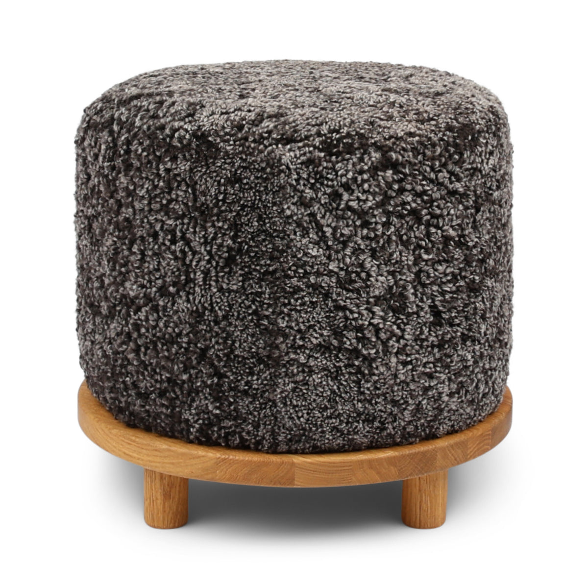 Simon-jakkaratuoli | Lyhyt villa | D46xH42 cm Cappuccino / Tammijalat