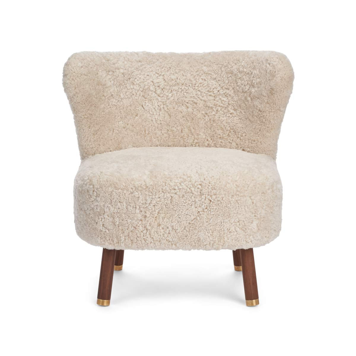 Emil Lounge Chair | Lyhyt villa Helmi / Pähkinäpuujalat messingillä
