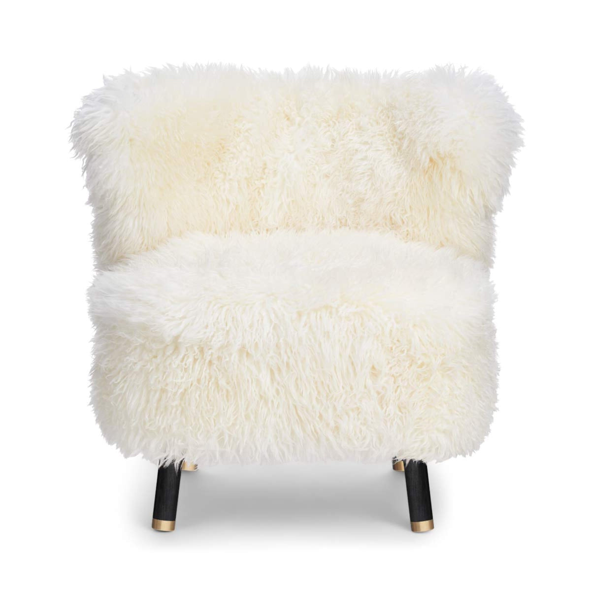 Emil Lounge Chair | Pitkä Villa Lumivalkoinen / Mustat pyökkijalat messingillä
