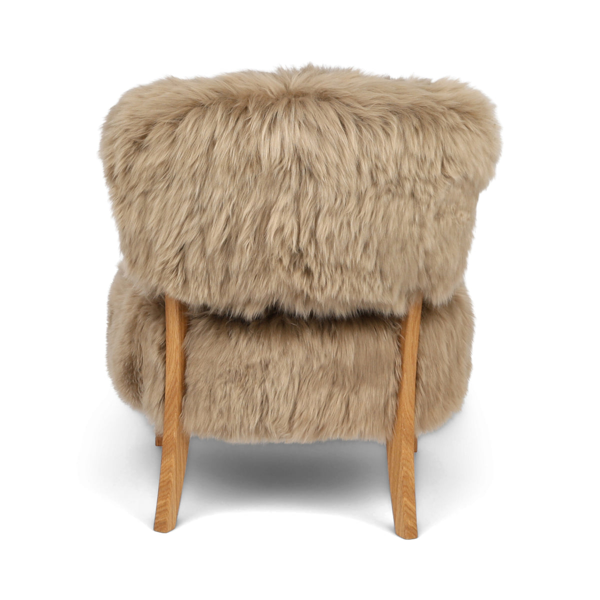 Lina Lounge Chair | Uusiseelantilainen Lampaannahka | Pitkä Villa Taupe / Tammijalat