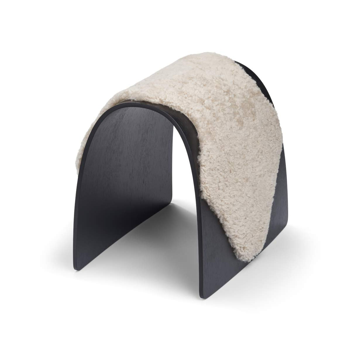 Sheep Stool -päällinen | Lyhyt villa Helmi / 67x30 cm