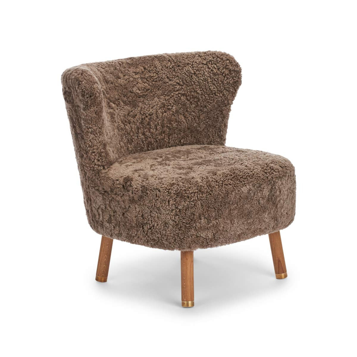 Emil Lounge Chair | Lyhyt villa Taupe / Tammijalat messingillä