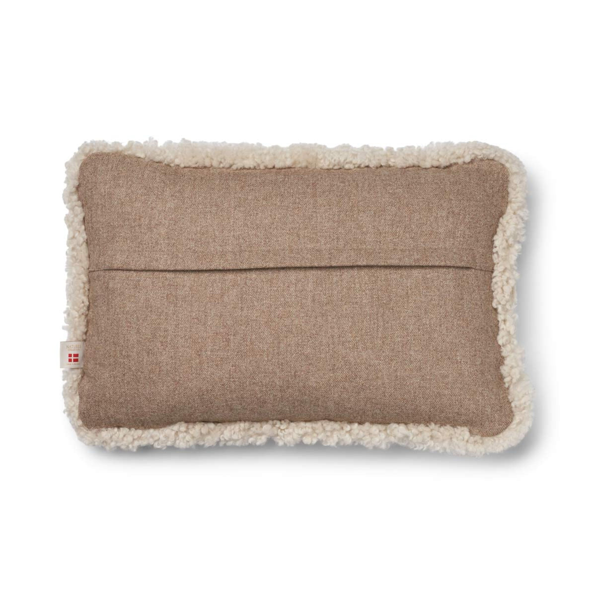 Lyhyen villan lampaannahkareunuksella koristeltu villatyyny | SW-reunus | 52x52 cm | 34x52 cm Beige/Helmi / 34x52 cm