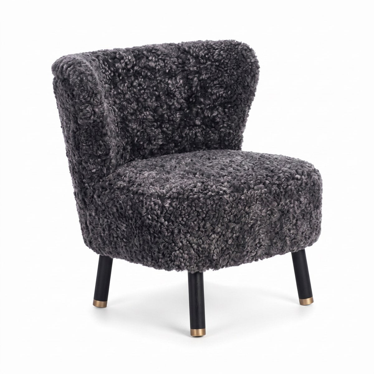 Emil Lounge Chair | Lyhyt villa Antrasiitti / Mustat pyökkijalat messingillä