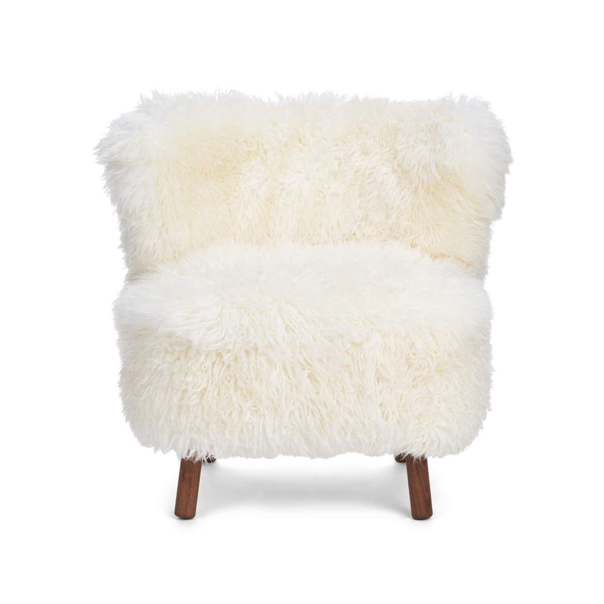 Emil Lounge Chair | Pitkä Villa Lumivalkoinen / Pähkinäpuujalat